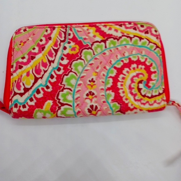 Vera Bradley Capri Melon Zip Around Wallet Wristlet - Picture 1 of 3